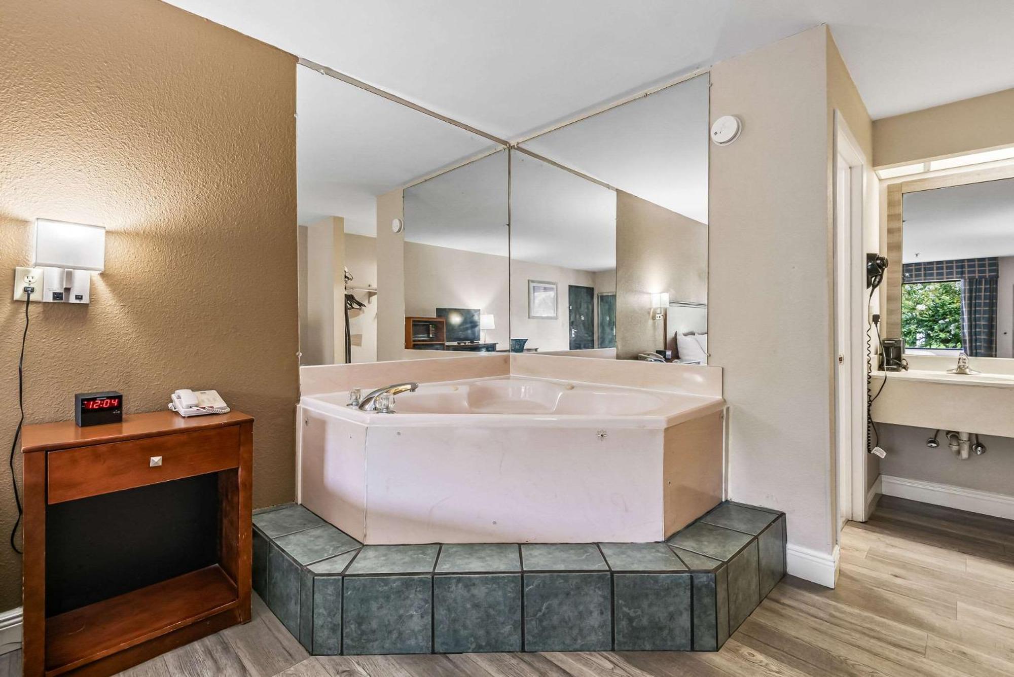Quality Inn Quincy - Tallahassee West Εξωτερικό φωτογραφία